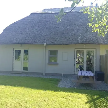 Remarkable 3-bed House In Vakantiehuis